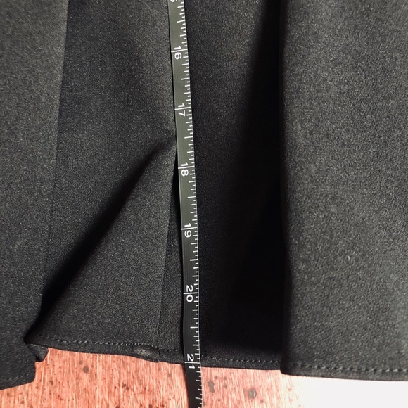 🦋SOLD🦋Nasty Gal Do Me a Favor Ruffle Blazer - Picture 15 of 16